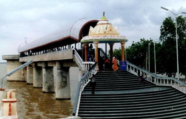 Ikya Mantapa bridge entrance